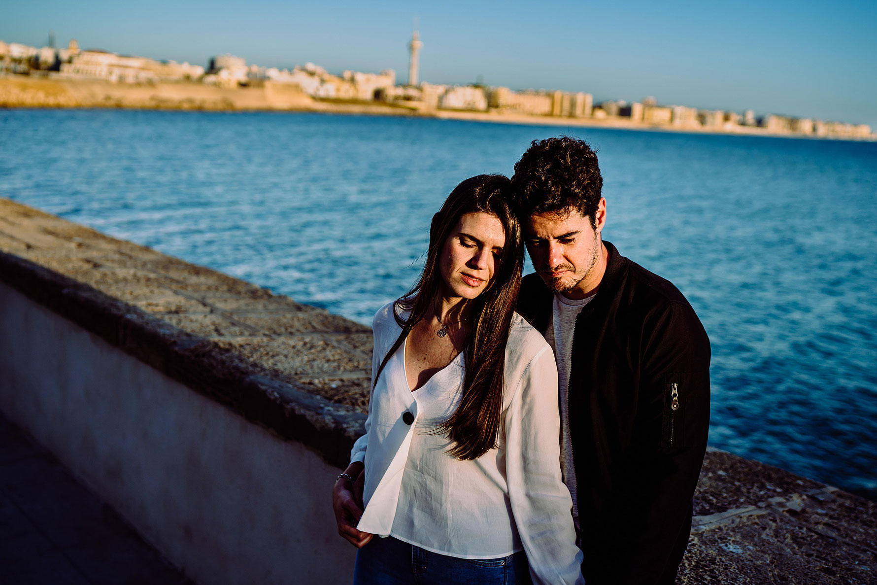 a photograph with the city of Cadiz in the background