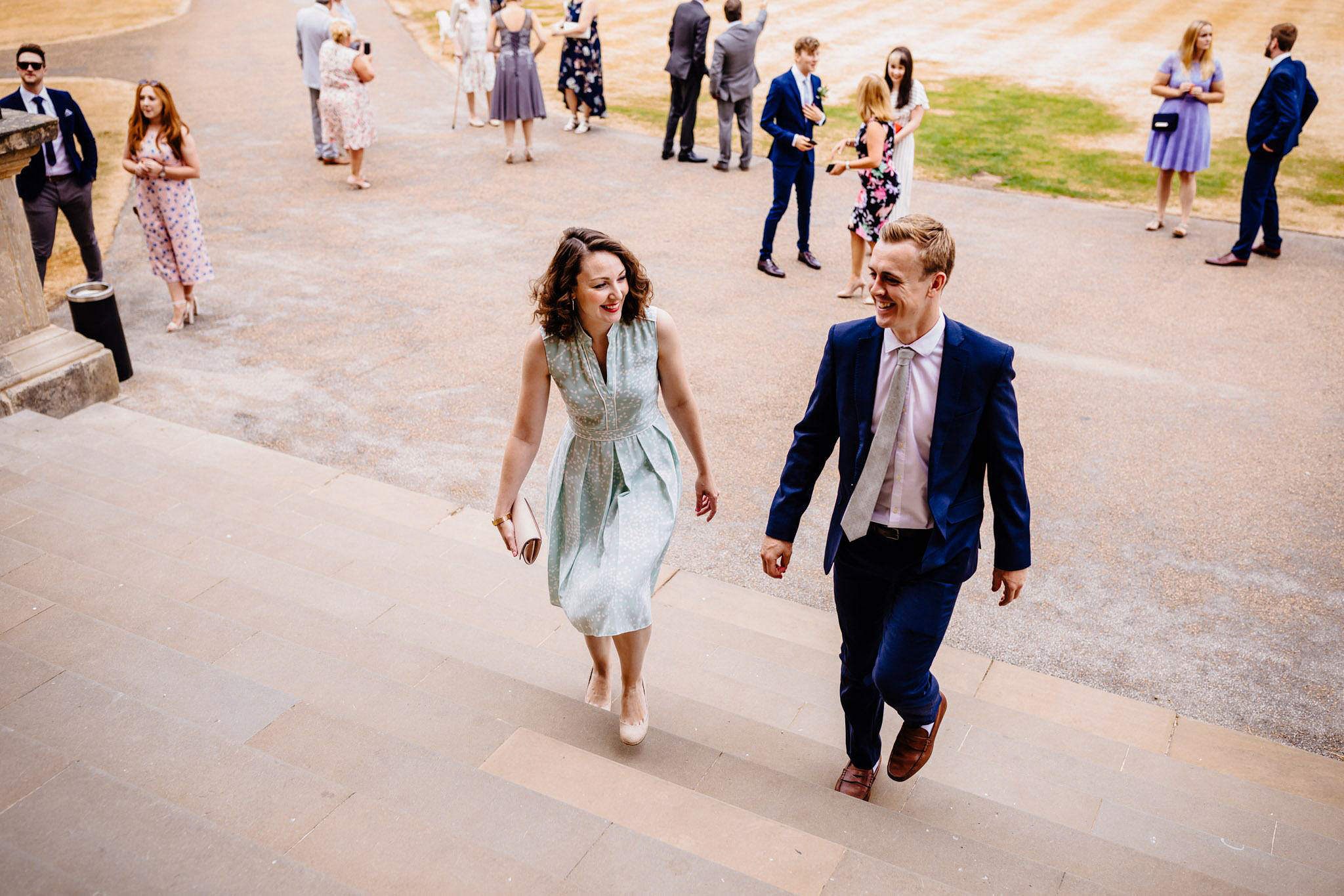 wedding guests arriving