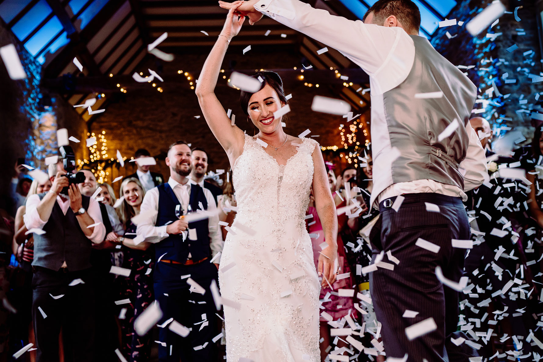 the great barn wedding photography by elliot w patching