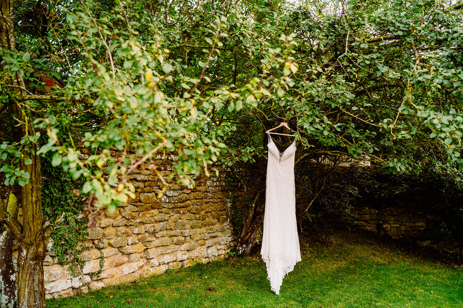 dodford manor barns wedding photography by Elliot W Patching Photography