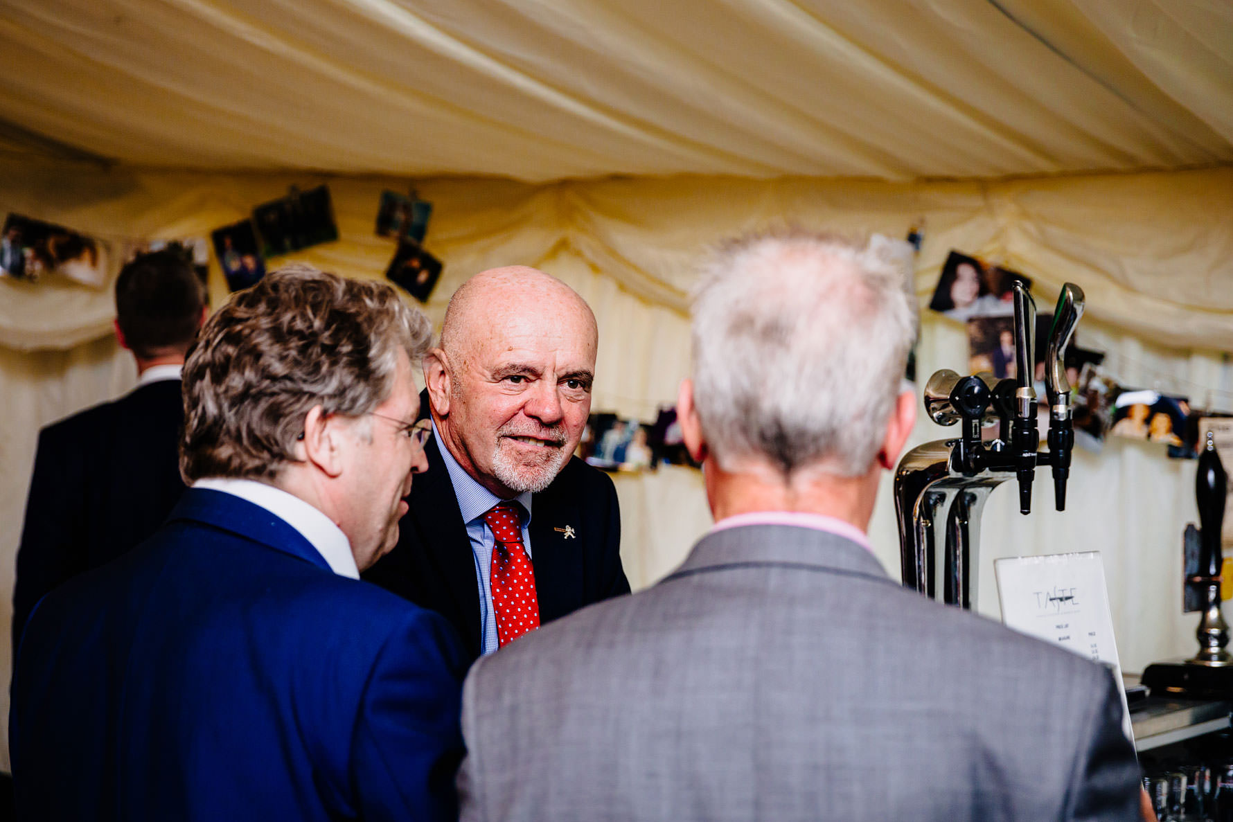 wedding photograpy at sulgrave manor by elliot w patching photography